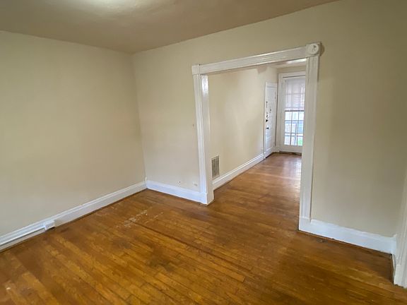 5th image of 3118 Kensington Ave APT 2