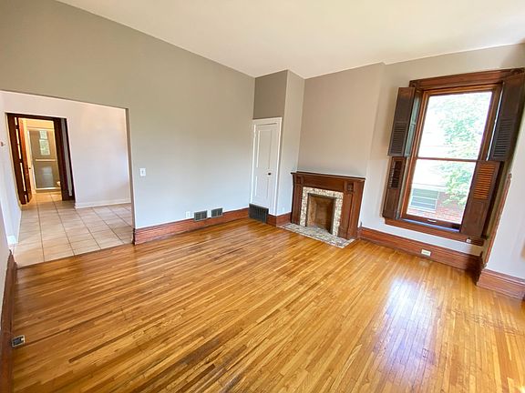 4th image of 218 King Ave #D