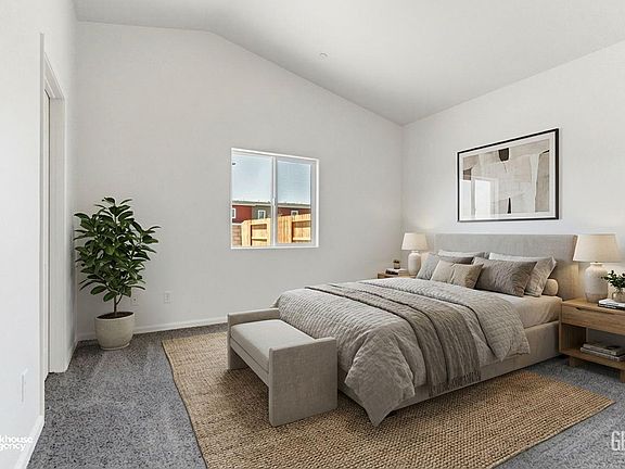 3rd image of 809 Durazno Ct