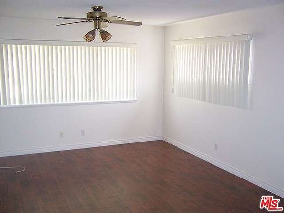 5th image of 137 W Oakmont Dr