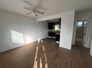 126 W 59th St #A, Los Angeles, CA 90003