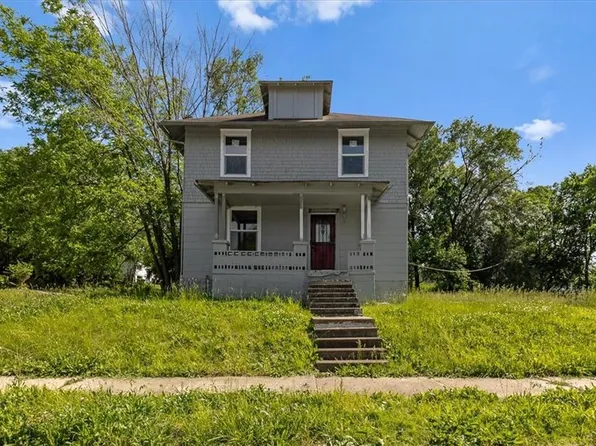 2921 E 54th St, Kansas City, MO 64130