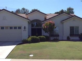 5912 Willow Grove Ln, Bakersfield, CA