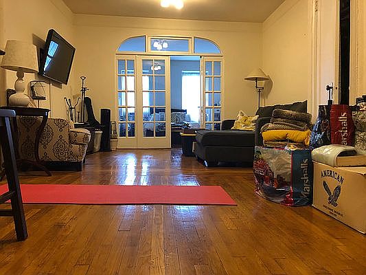 1st image of 452 W 47th St APT 4B