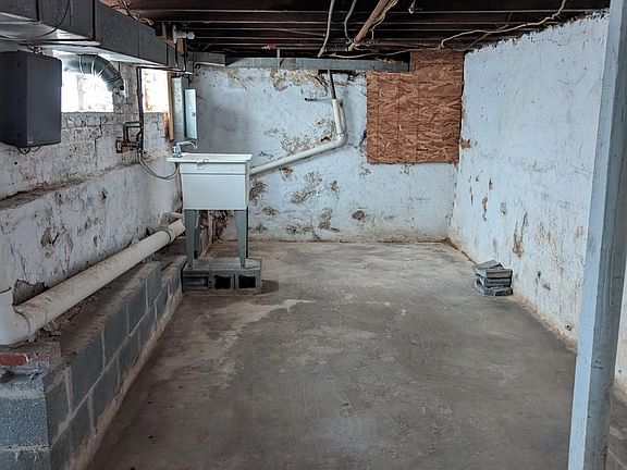 5th image of 6645 Edmund St