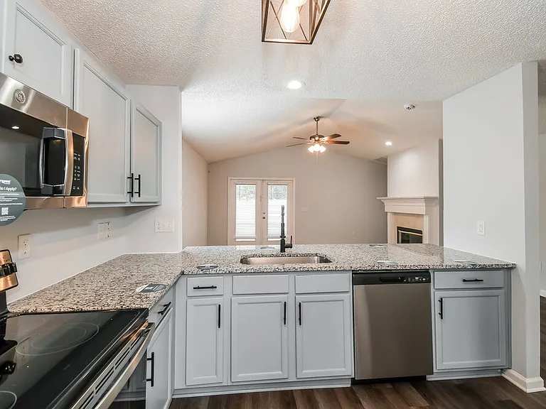 8030 Welbeck Ln — Photo 8