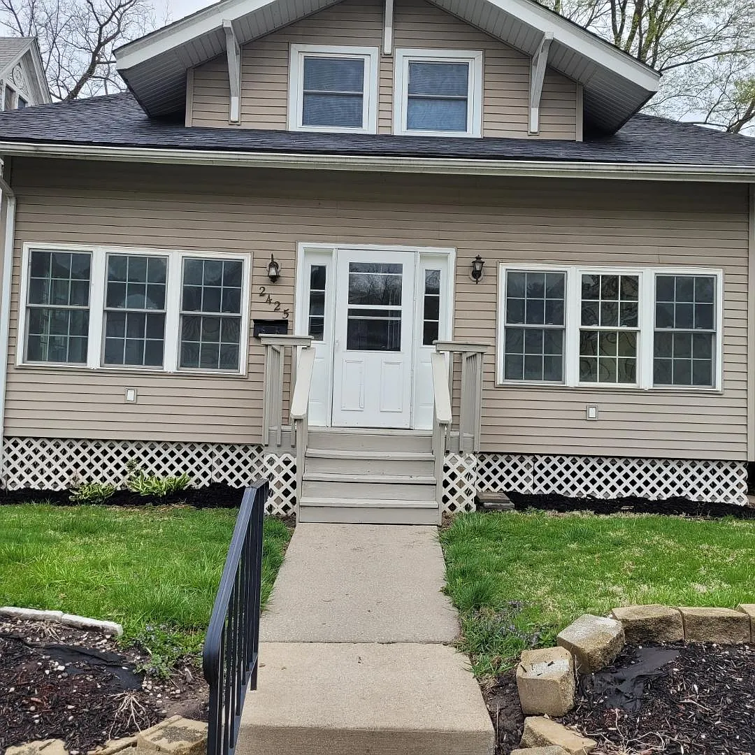 2425 8 1/2 Ave photo 1