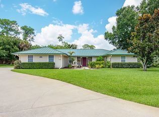 285 32nd Ct SW, Vero Beach, FL 32968