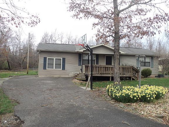 5th image of 620 Aqum Cir