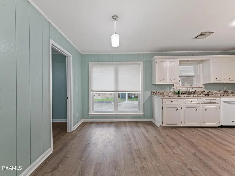 218 Debby Dr — Photo 7