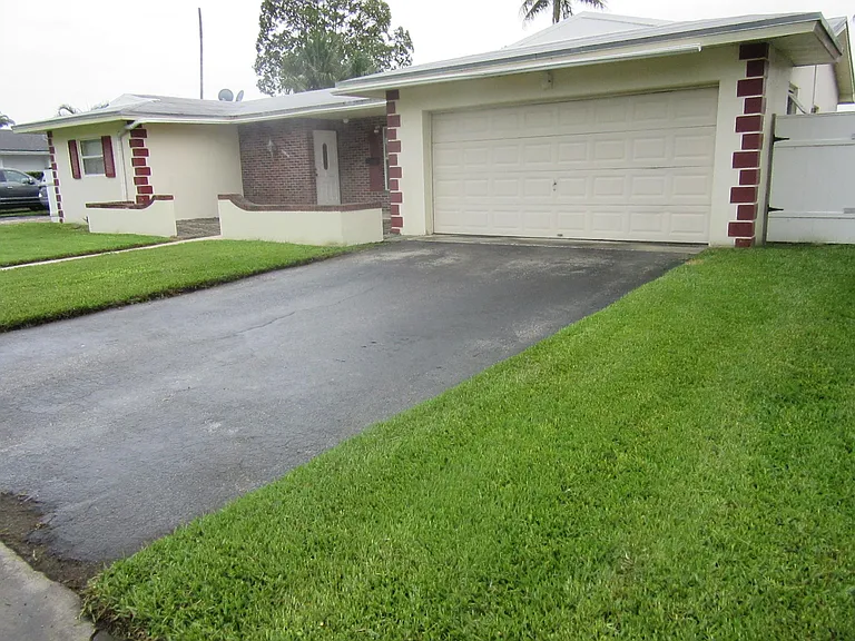 18800 SW 92nd Ave — Photo 17