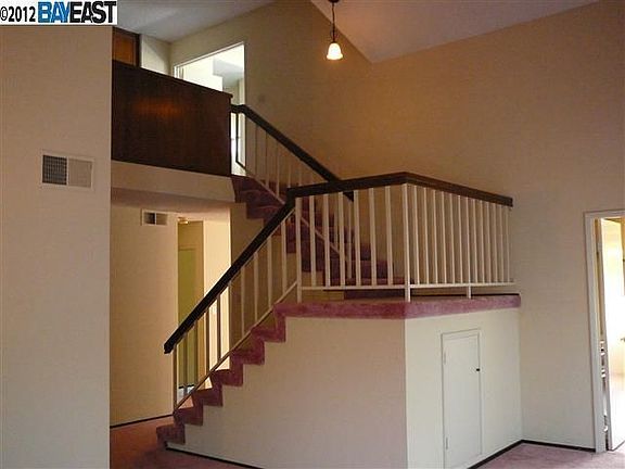 5th image of 4112 Hanford St