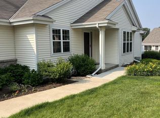 612B Ravenwood Ct, Waterford, WI 53185