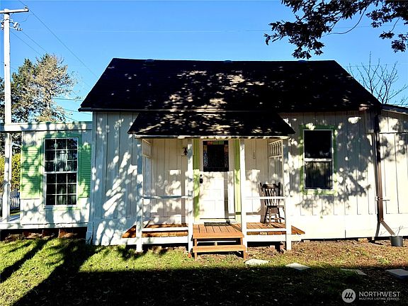 3rd image of 26414 Ridge Avenue