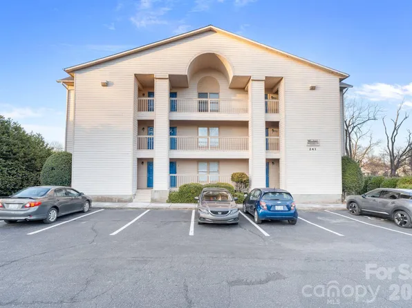 241 16th Ave NE, Hickory, NC 28601
