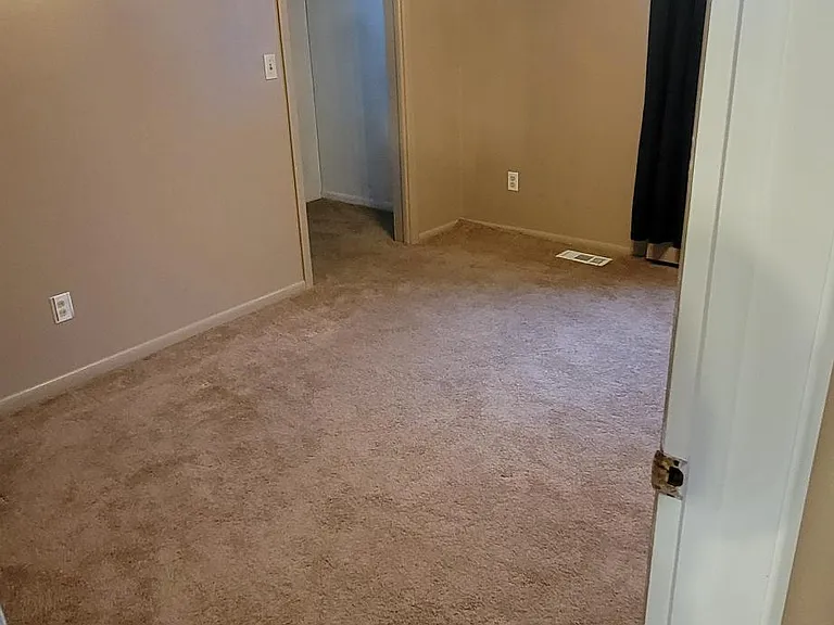 922 Governor St — Photo 6