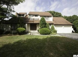 12 Tony Dr, Kings Park, NY 11754