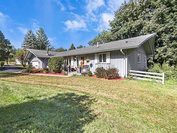 2nd image of 2224 Dahlk Cir