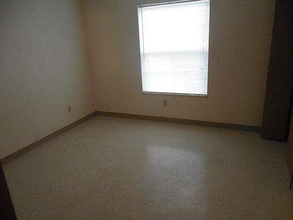 5th image of 5217 Collier Ct APT A