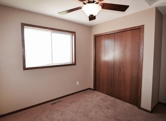 5th image of 537 23rd Ave N