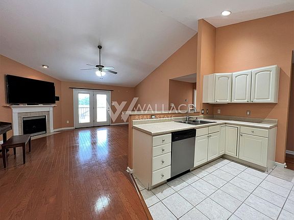 4th image of 8847 Carriage House Way
