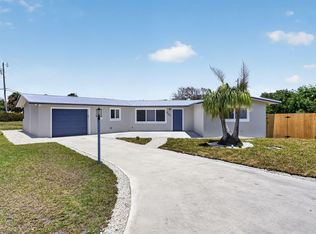 9361 SE Duncan St, Hobe Sound, FL 33455