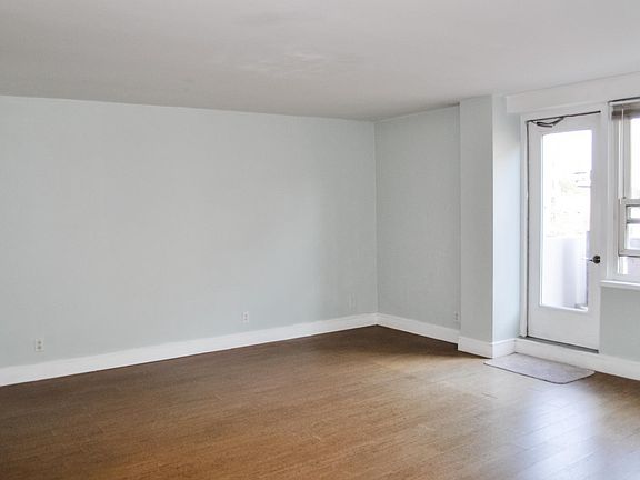 4th image of 210 N 17th St Unit 304