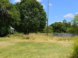206 N Hillcrest St, Clare, MI 48617
