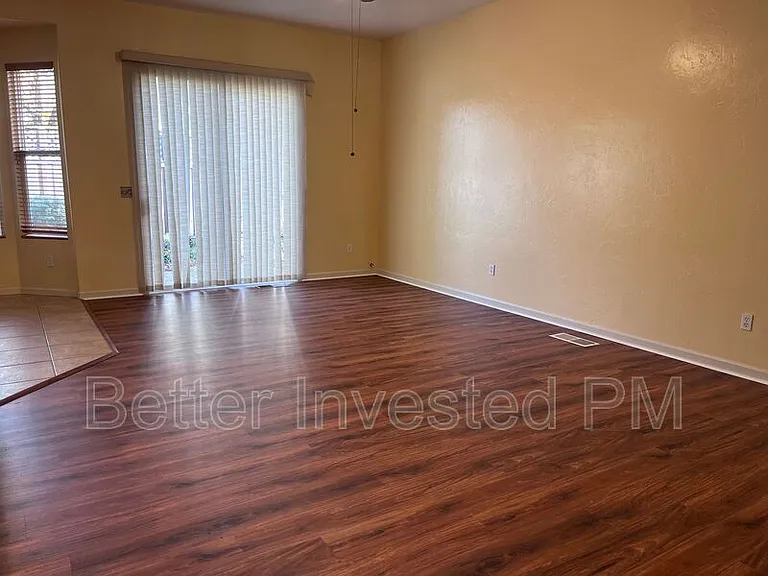 2423 Guerneville Rd — Photo 4