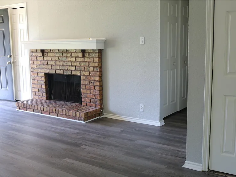 627 Cherry Ln — Photo 9