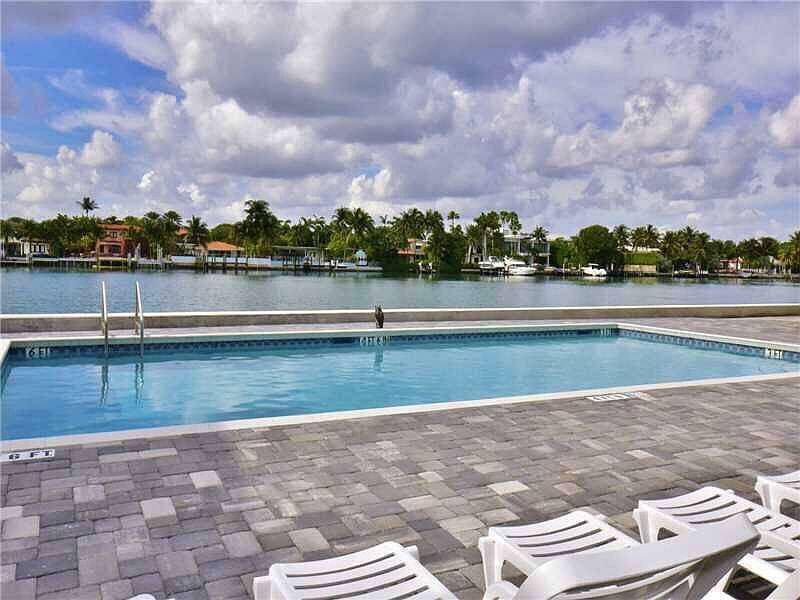 1st image of 6484 Indian Creek Dr APT 112