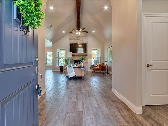 3rd image of 14517 Toulon Ln