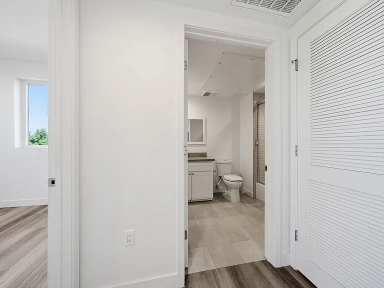 Hallway between the Bedroom & Bathroom