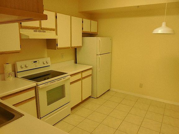 2nd image of 6401 Aragon Way APT 101