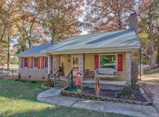 1204 Sunset Dr SE, Winder, GA 30680