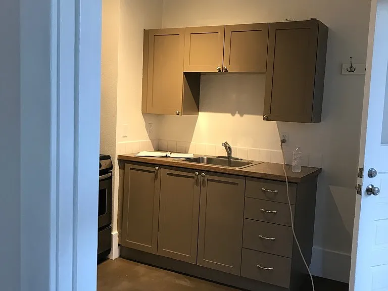 1423 Boylston Ave — Photo 10