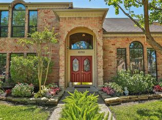 15715 Sweetwater Creek Dr, Houston, TX 77095
