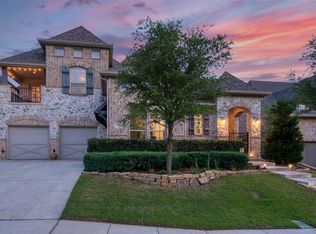 1079 Lavon Dr, Grapevine, TX 76051