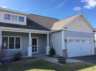 325 1st St, Canastota, NY 13032