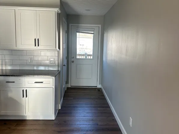 102 Lake Spring Ct, Elizabethtown, KY 42701
