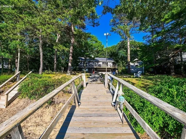 5 Rivers View Rd, Falmouth, MA 02540