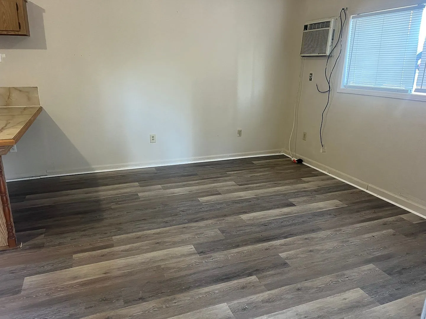 1117 West 4th street — Photo 4