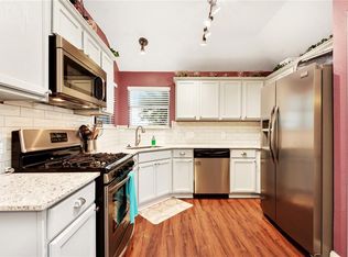 203 Dana Dr, Hutto, TX 78634