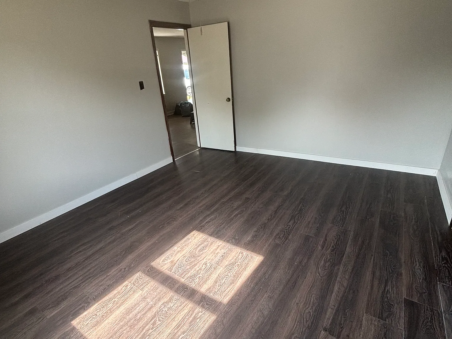 3 bed, 1200 sqft, $1,200 — Photo 4