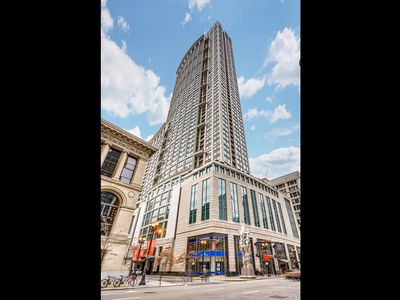 130 N Garland Ct APT 909, Chicago, IL, 60602