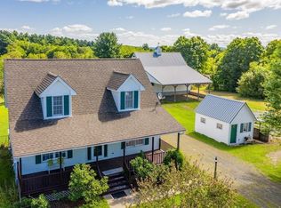 325 Turkey Hill Rd, Belchertown, MA 01007