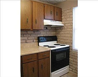 2nd image of 316 Parkwood Dr