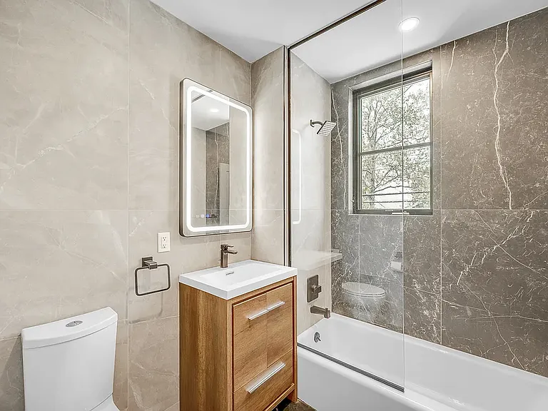 22-19 33rd St #4B — Photo 14