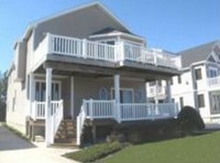 240 40th St, Avalon, NJ 08202