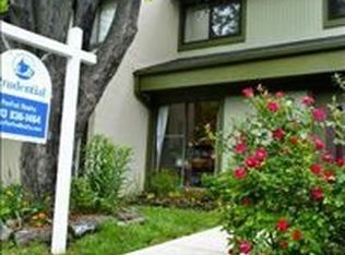 12122 Captiva Ct, Reston, VA 20191